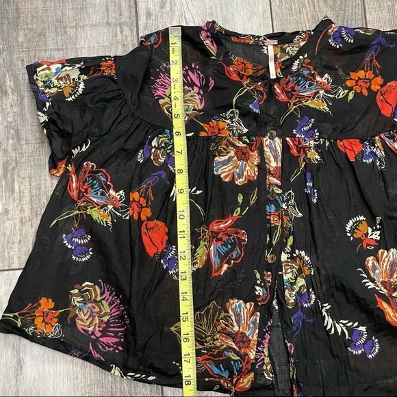 Free People Sweet Escape Floral Button Down Cropped Blouse Black Multi color Sm - Picture 12 of 14